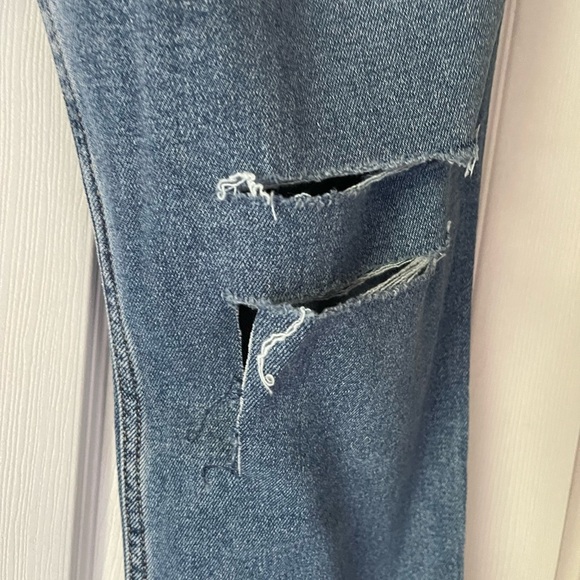 Stylish Ombre Ripped Jeans - Picture 3 of 9